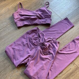 Bo + Tee - stunning workout set!!